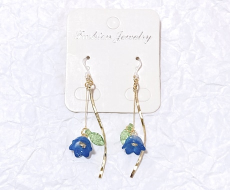 ネモフィライメージアクセサリーを売ります ピアスかイヤリングかお選びいただけます イメージ1