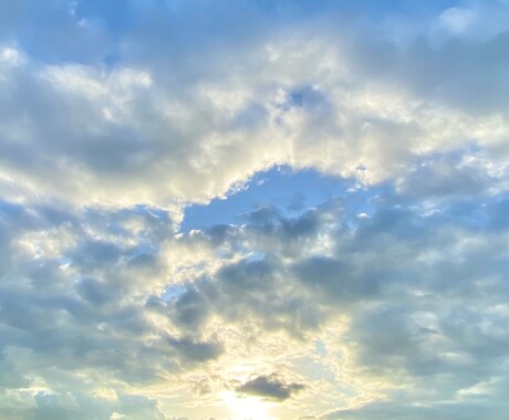 今、誰かきいて、の気持ちに向き合います 児童から大人年齢に関わらず対応。今の気持ちに寄り添います。 イメージ1