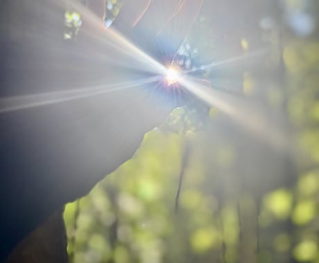 高次元の光で照らし、心の真実を視ます ✴︎内側の光を思い出す✴︎魂の声、メッセージをお届けします イメージ2