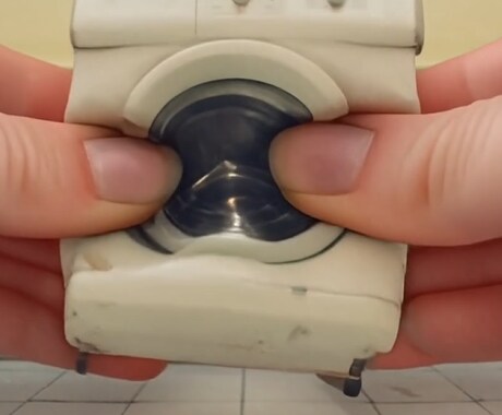 あなたの写真を『指でつぶす動画』作ります SNSで注目度UP!冒頭でインパクトのある動画をお届け イメージ1