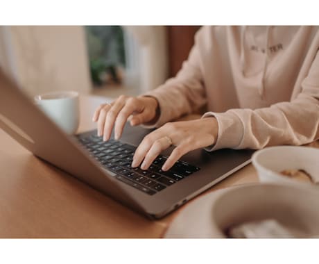 YouTube動画の書き起こし＆日英翻訳します 日本語・英語のタイピングはお任せください。 イメージ1