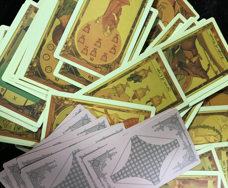 占い出品者様限定★お仕事のお悩みを一緒に考えまます 同業者だからわかる！　ひとりで傷付かずに打ち明けてください！ イメージ1