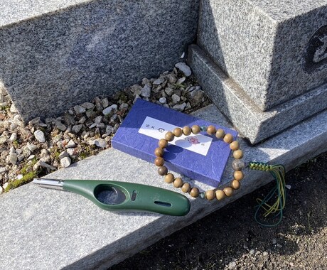 お墓の専門業者です。お墓の清掃お参り代行いたします 仏花・線香・ゴミ捨て。コミコミ価格でまごころ込めたサービス イメージ1