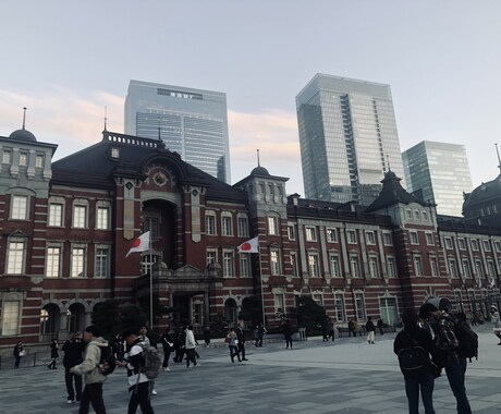 駅舎の写真を提供します 朝から夜の駅舎の写真があります。 イメージ2