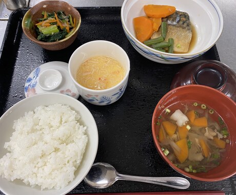 高齢者施設の献立を1ヶ月単位で作ります 面倒な栄養価計算や調理方法を伝える仕事はお任せください イメージ2