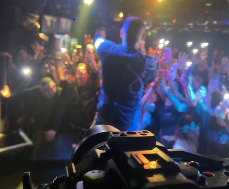 イベント、ライブハウス撮影などを行います 様々な用途に合わせて動画撮影を行って行きます。 イメージ2