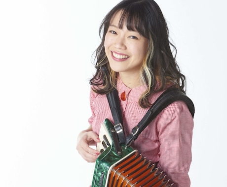 現役プロがアコーディオンの出張生演奏します 【東京】アコーディオンの音色で特別な一日をつくります イメージ1