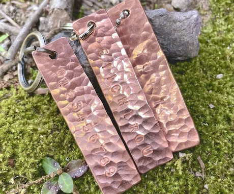 厚さ約2mm★銅製の刻印キーホルダーを作成します 経年変化で温もりのあるブロンズ色に...*.+ イメージ2