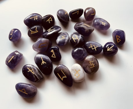 総合運》ルーン＆タロットカードで占います カウンセリング結果=占い結果ではないです。AIなしです。 イメージ1