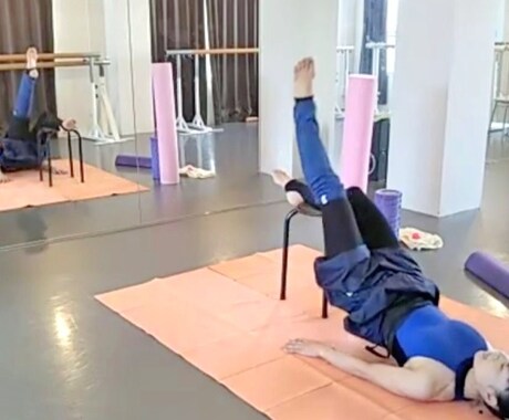 足の怪我中にできる柔軟＆体幹トレーニングを行います 足（脚）ケガ中でも可能な柔軟＆体幹トレーニング動画 イメージ2