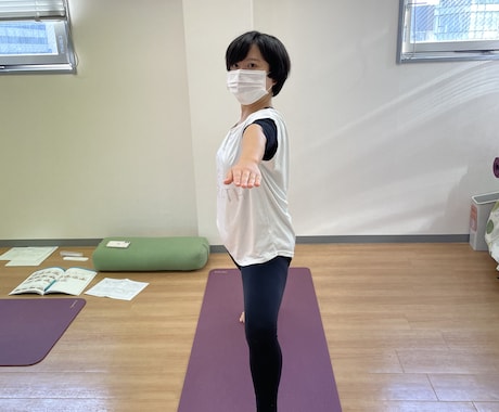 頑張らないヨガオンラインレッスンします ヨガが気になるけど敷居が高いと感じておられる方へ イメージ2