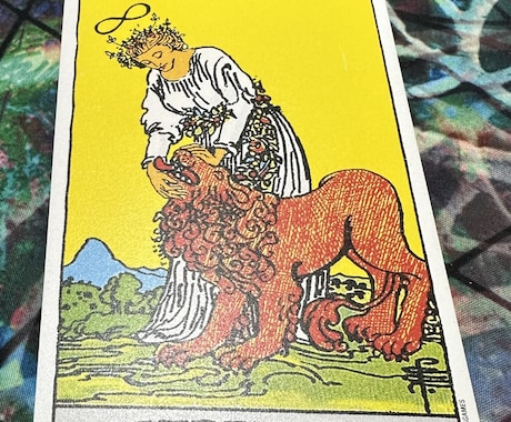 あなたのお悩みに寄り添います タロットからのメッセージであなたのお悩みに寄り添います。 イメージ2