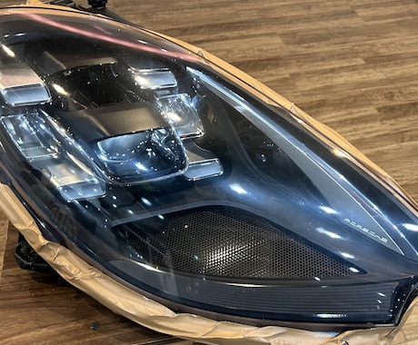 愛車のヘッドライト、キレイにします 黄ばみやクラック除去出来ます！ イメージ2