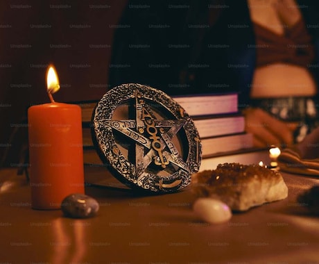 霊視×タロット×ヒーリング♡なんでも占います ♡お気軽にお申し付けください！ イメージ1