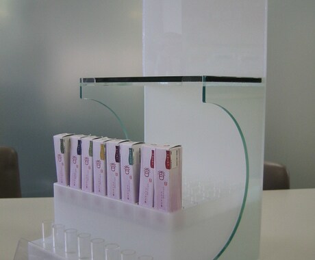 商品が引き立つ、オリジナルな販促什器を形にします 什器製作のプロが、最適な形、+αをご提案！ イメージ2