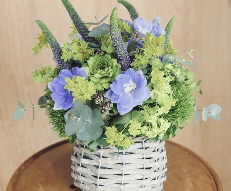 花屋さんです。企業間同士のお祝い花も作成できます 複数の花屋さんで10年修行したフローリストが制作いたします。 イメージ2