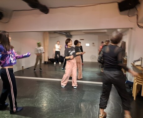楽しく踊ろう！ダンスのオンラインレッスンをします ダンス未経験の方、運動が苦手な方ももちろんOK！ イメージ2