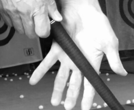 これからゴルフを始めようとする方を指導します ①グリップの基本動作をお家で学習します。 イメージ1