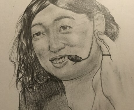 色鉛筆や鉛筆で似顔絵など描きます 細部にこだわりあなたの希望に忠実に イメージ2