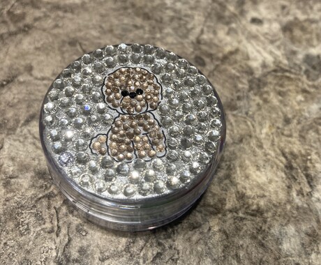 愛用品を宝石の輝きに。ラインストーンデコ承ります スマホ・小物など。丁寧な手仕事で世界に一つだけの輝きを。 イメージ2