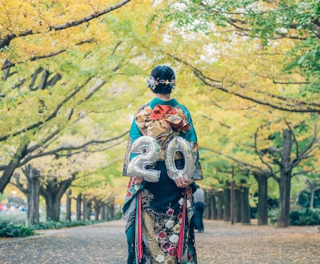 成人式・振袖姿の大切な日を、素敵に撮影します 成人式の自然な表情から家族写真まで、素敵に残します イメージ2