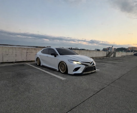 愛車をかっこよくします 愛車のカスタムを変更したり車高を下げたりイラスト化できます イメージ1