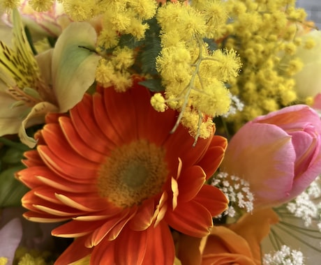 卒業入学の花束束ねます 卒業入学シーズン！おめでとうの気持ちをお花に乗せて束ねます イメージ1