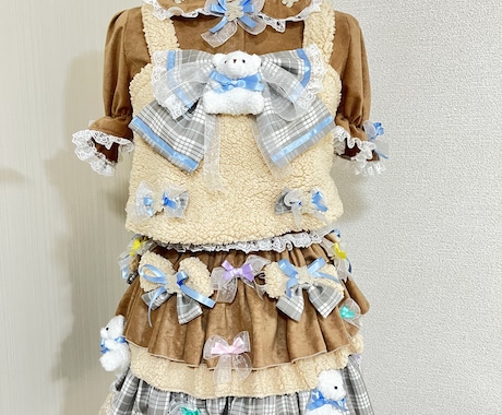 アイドル衣装、コスプレ衣装のリメイクできます お手元の衣装やお洋服から、価格を抑えて可愛く衣装を作ります。 イメージ2