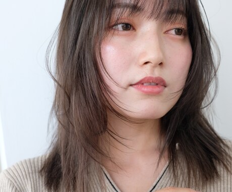 白髪が気になる方の髪型相談、改善策を提供します 白髪ぼかしで悩み解消、白髪を活かす似合う髪型を提案します！ イメージ1