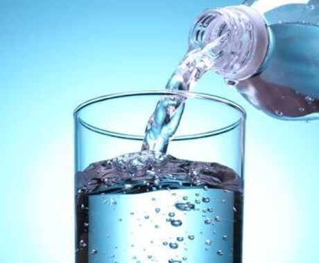 水分摂取量を教えます 体の60%は水分です。正しい量を飲みましょう イメージ1