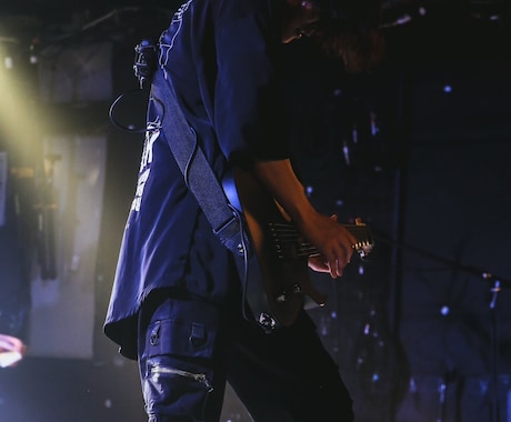 弾きたい曲のギターレッスン致します アコギ、エレキどちらも可！譜面のない曲でも大丈夫です！ イメージ1