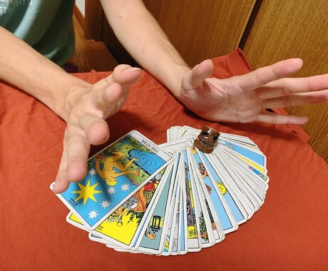 現役タロット占い師が格安で占います 現役タロット占い師。生年月日で未来や相性も占えます。 イメージ1