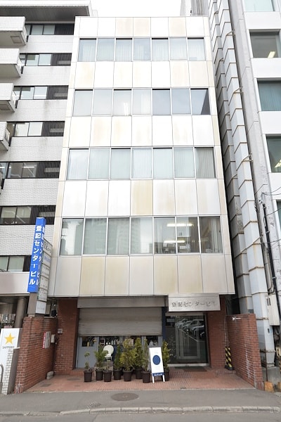 面倒な相続手続きをお客様に代わって代行します 相続手続きの代行2000件以上　全国トップレベルの実績 イメージ5