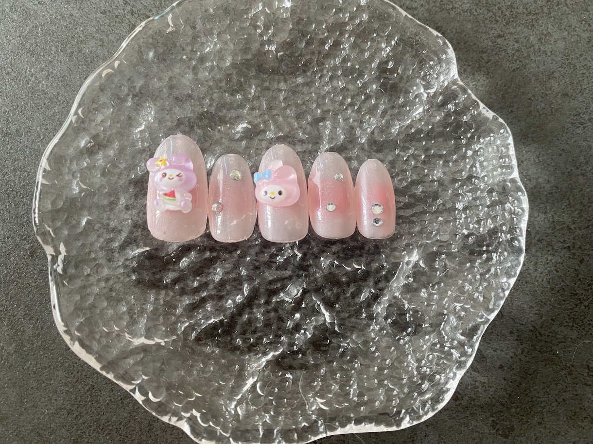 ネイルチップ作成いたします 可愛いネイルチップお作りします♡パーツの数や場所の変更可能 イメージ4