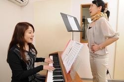歌がうまくなりたい方、ピアノが弾けるようになりたい方に基礎からお教えします！ イメージ1