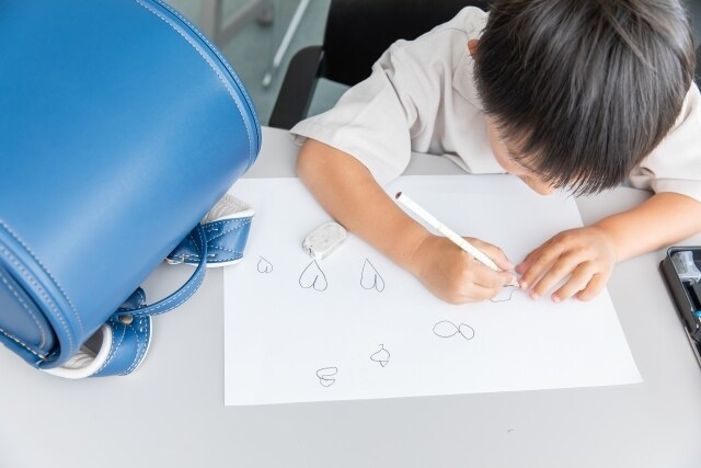 小学1年生〜中学生3年生の方向けに解説します 学習塾の教育事業部長をしています！分かりやすくをモットーに！ イメージ1