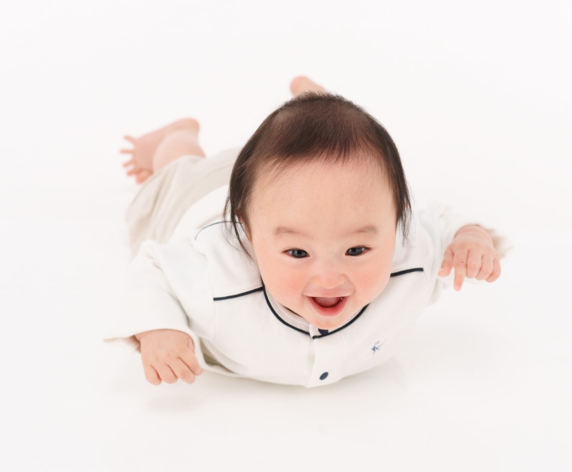 ニューボーンから1歳までの記念写真撮影します 赤ちゃんの写真を可愛く撮ります。 イメージ2
