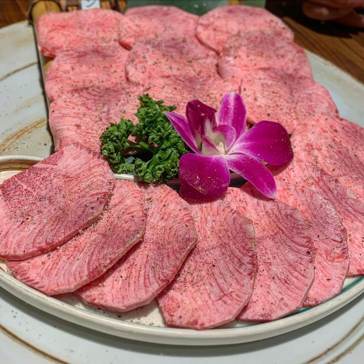 美味しいお肉の写真を提供します 肉インスタグラマーとして週一回肉巡りをしたこだわりの肉を撮影 イメージ2