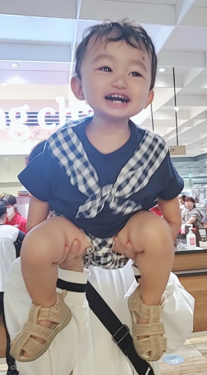 赤ちゃんモデル写真提供します 可愛い1歳半の男の子です。赤ちゃんモデルに如何でしょうか？ イメージ4