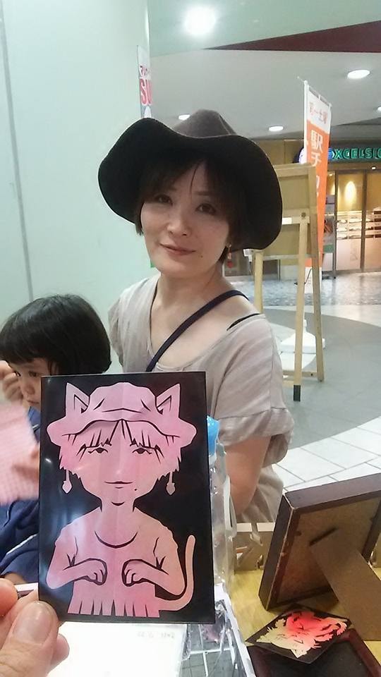 顔は似顔絵、体は妖怪に変身！切り絵で作成します 他にはない似顔絵を切り絵歴30年以上の切り絵師におまかせ イメージ2
