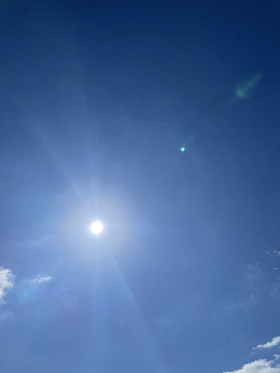 貴方の悩みに光を照らします ✨笑顔と太陽の光で気持ちをポカポカ✨ イメージ1