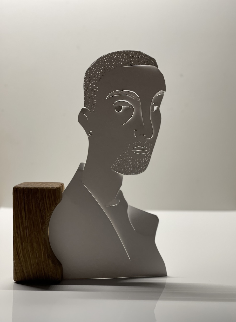 肖像画のようなモノクロ似顔絵を描きます プロフィールやアイコン、プレゼントに似顔絵はいかがでしょう。 イメージ2