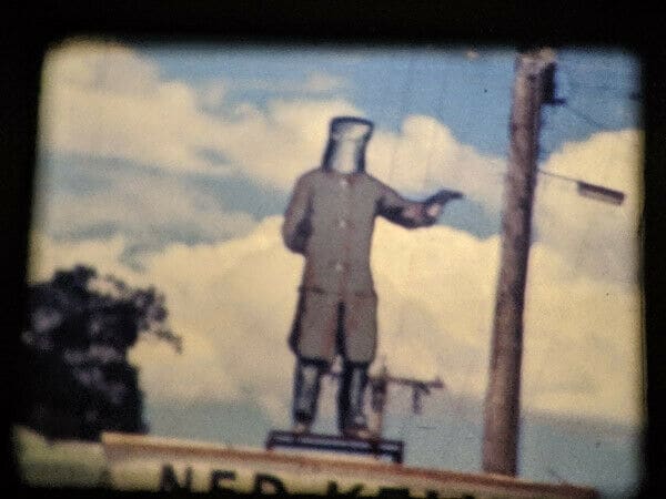 お持ちの動画をレトロ加工いたします 昔のフィルム撮影のような質感に仕上げます。 イメージ3
