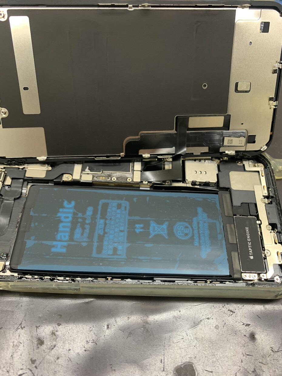 iPhoneの修理承ります iPhoneパネル割れ、バッテリー交換 イメージ2