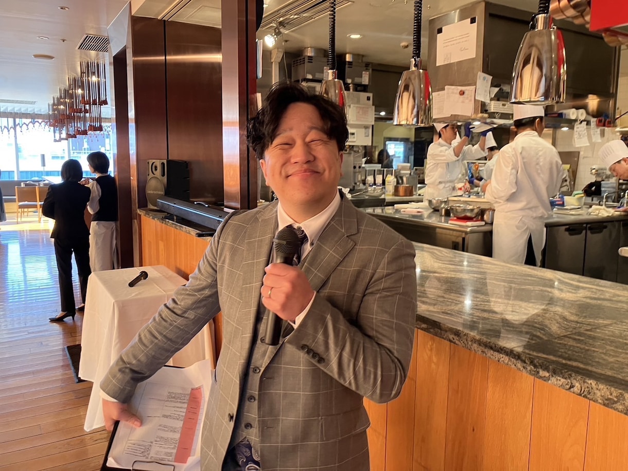 ウェディング司会！人生の最幸の日を盛り上げます 元芸人でウェディング司会実績500件超えの安心感のあるMC！ イメージ1