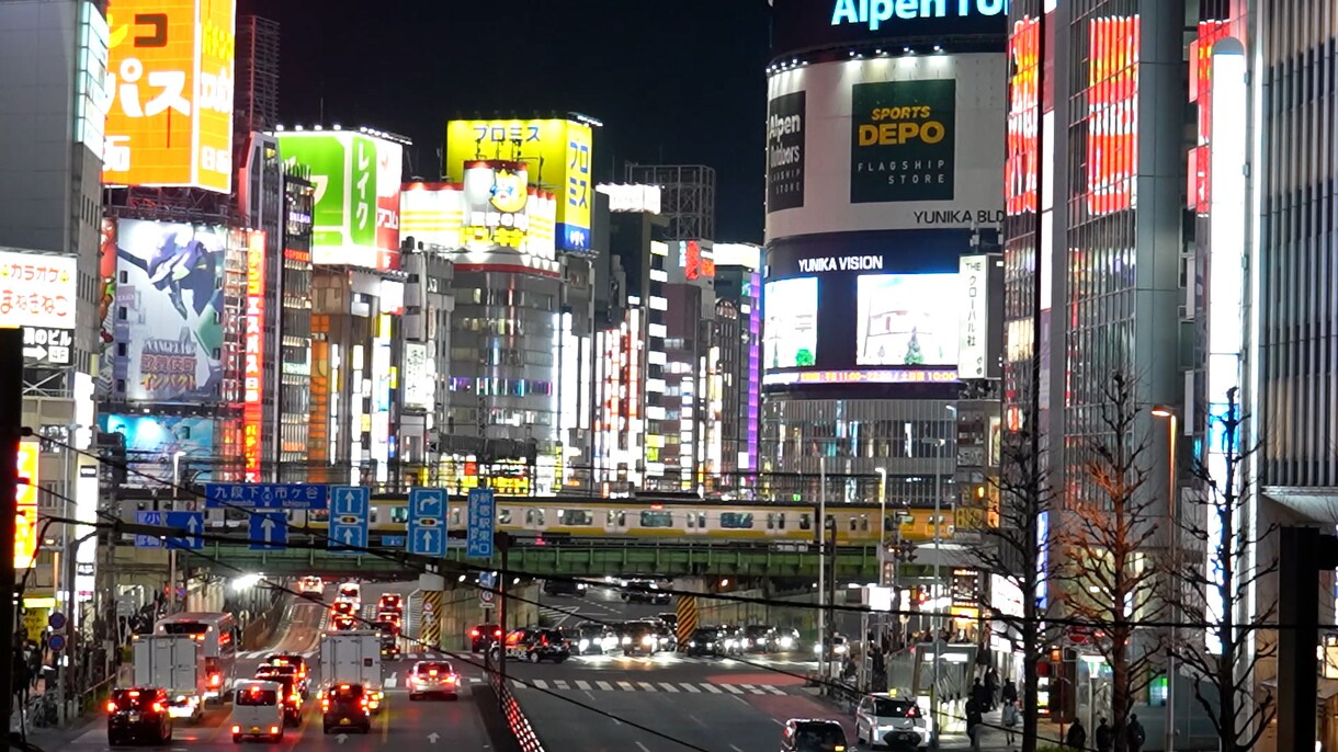 新宿大ガード付近(7素材)での動画素材となります 日常の風景から生まれる、無限のクリエイティブ イメージ6