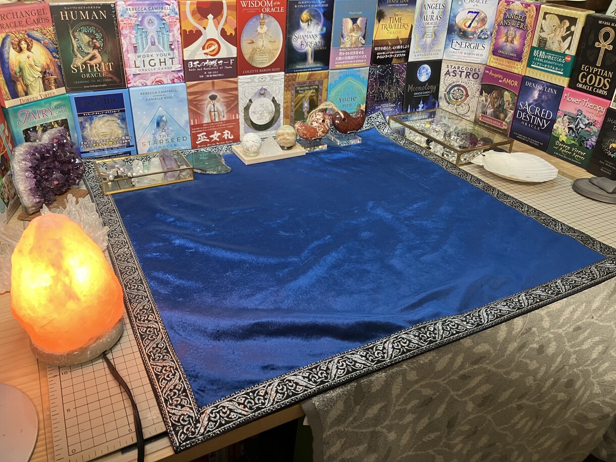 雑談を通じてオラクルカードの神託をお伝えします 雑談中にひらめいたヒントを元にオラクルカードを引きます イメージ1