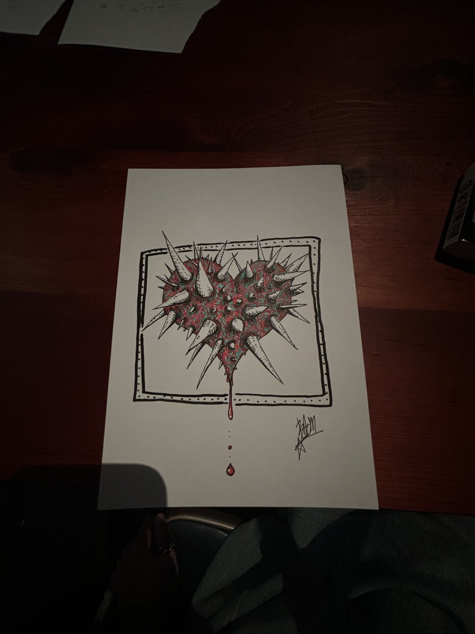 アナログで一枚絵を描かせていただきます ちょっと不気味でポップな絵をアナログで描いています！ イメージ3
