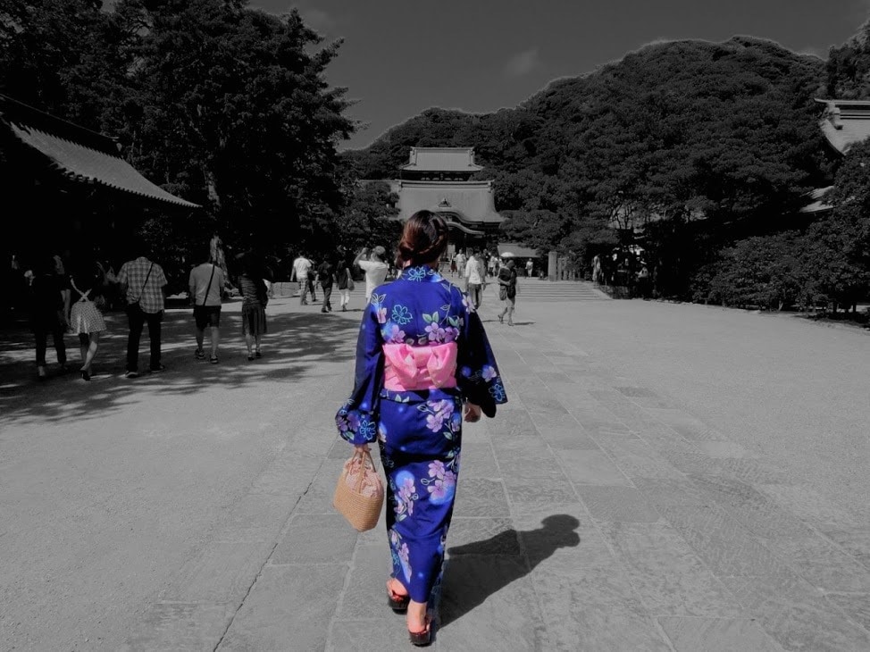 タイムスリップした様な写真に仕上げます 自分以外はモノクロの写真に！！ イメージ1