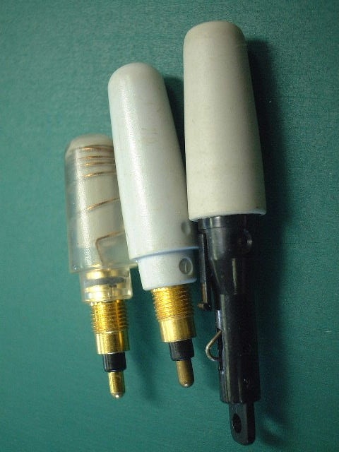 樹脂のインサート成形できます 50tまでの成形を数個～数万個まで製作できます イメージ9